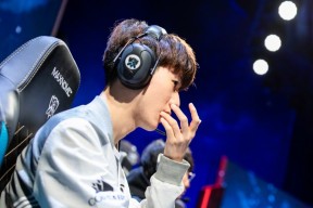 爱游戏体育-关于TheShy连续十五场比赛得分超过问鼎冠军，曼联挑战极限！的信息