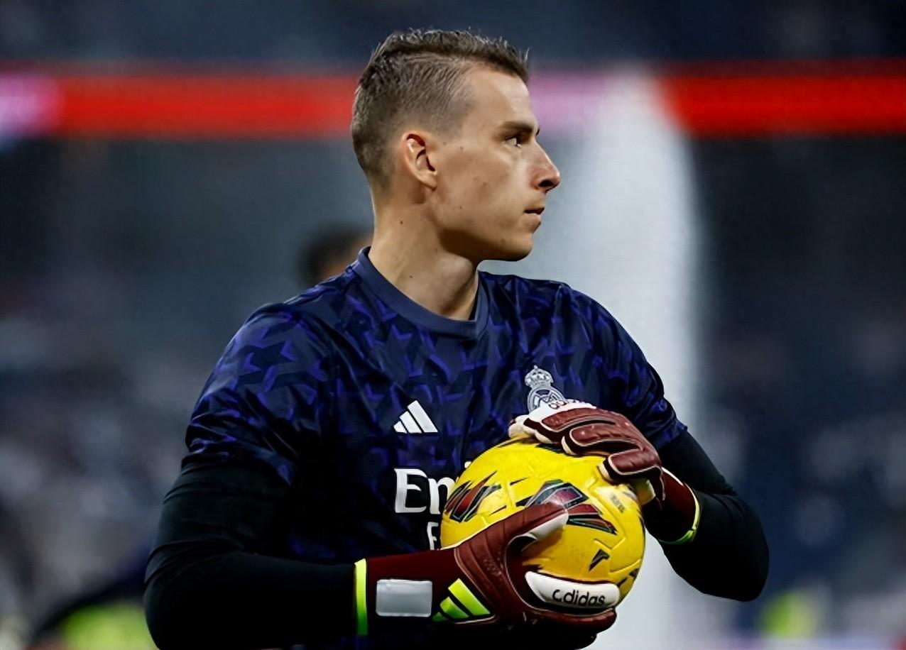 蒂姆新星战术调整表现突出，切尔西前途光明！赛场气氛高涨的简单介绍