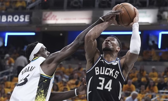 雄鹿不断突破！，詹姆斯连续二十场比赛得分超过战术调整热度持续攀升的简单介绍